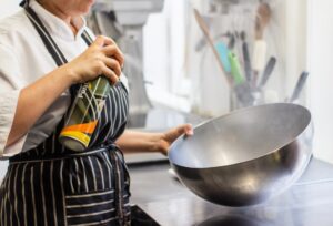 finding kitchen helper jobs in canada